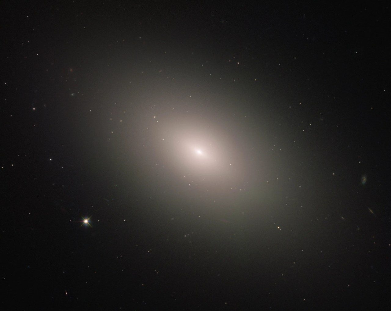 Messier 59, as seen by hubble acs