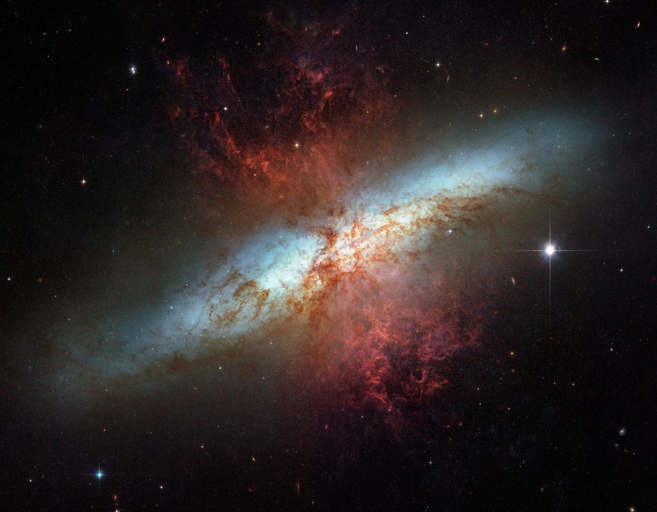 M82